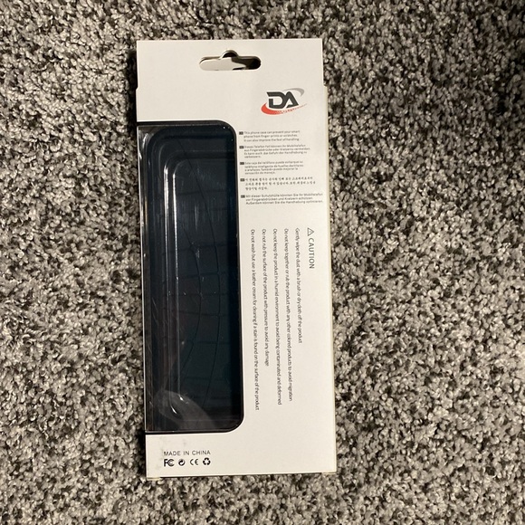 NWOT Phone cases ⭐️ - Picture 8 of 12